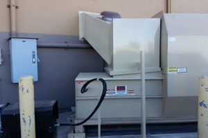 Dry waste compactor